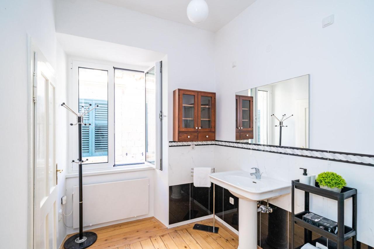 Laus Ii, Lovely Apartment In Old Town Dubrovnik Buitenkant foto